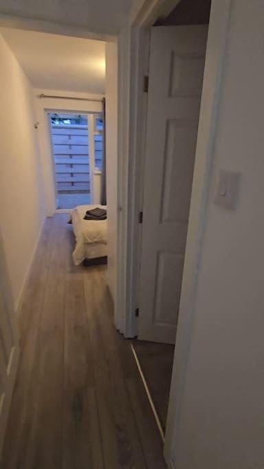 Cozy Flat 1 Bedroom Hucclecote المظهر الخارجي الصورة